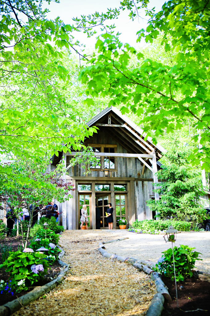 Barn Wedding Serenity Lake Lodge
