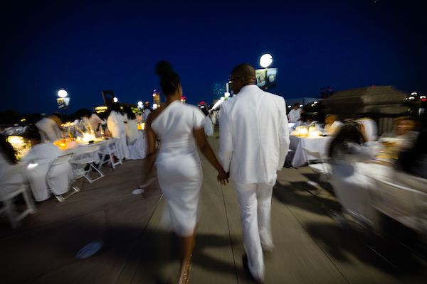 guests in white attire at the Indianapolis Diner en Blanc