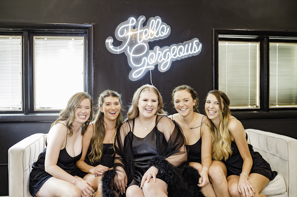 Ft Wayne bride getting ready for her wedding day with her wedding party