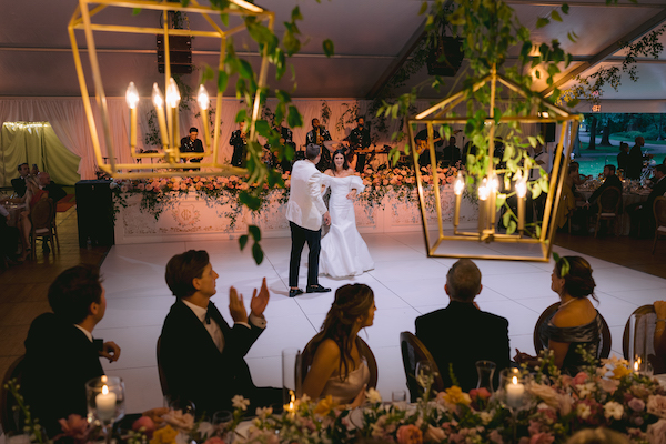 Indianapolis bride and groom's first dance