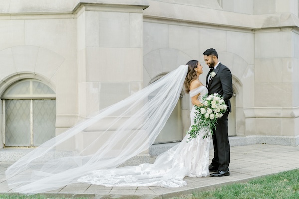 Indianapolis bride adn groom.