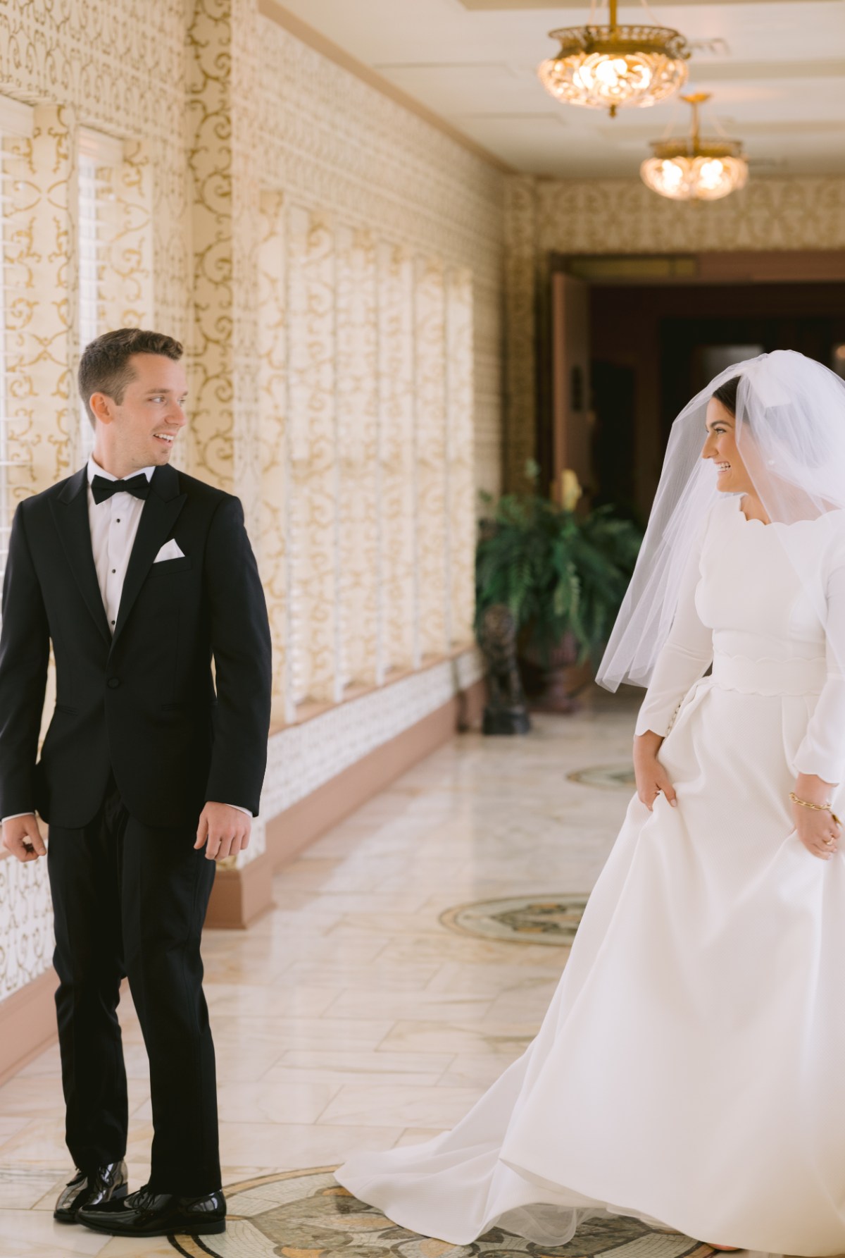 first look photos for wedding West Baden Springs Resort